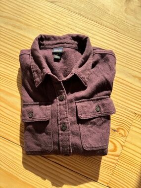 Womens Patagonia XSmall Burgandy Organic Cotton Flannel Shirt